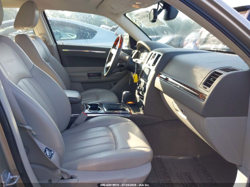 2009 Chrysler 300C Hemi VIN: 2C3KA63TX9H599968 Lot: 42819510