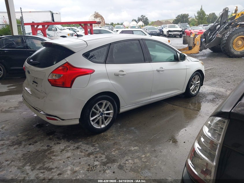 Vin: 1fahp3k21cl191144, lot: 43313089, ford focus se 20124