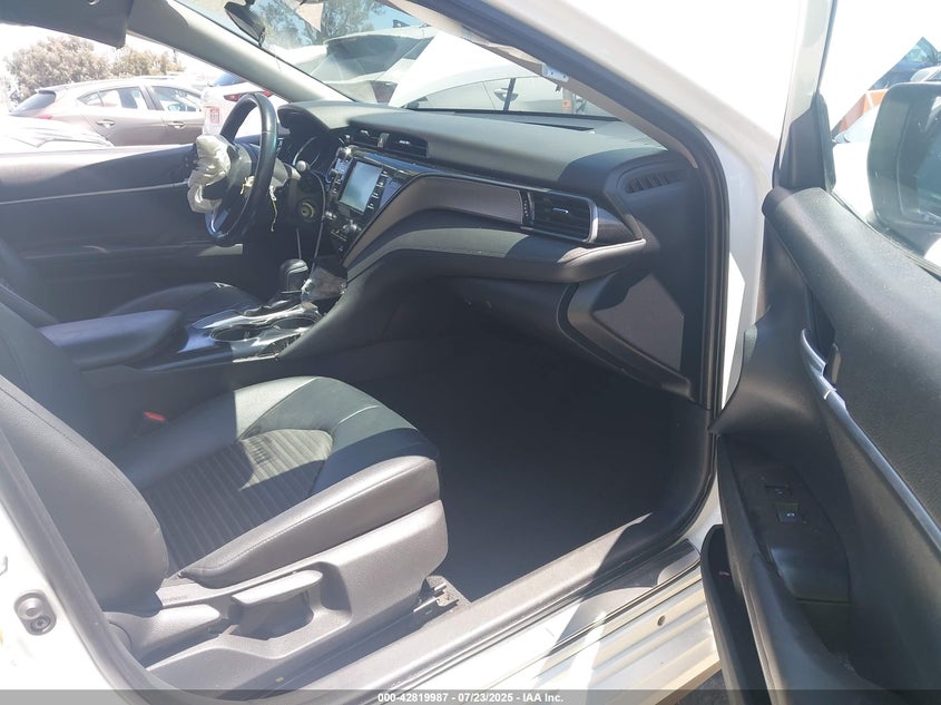 2019 TOYOTA CAMRY SE - 4T1B11HK1KU748832