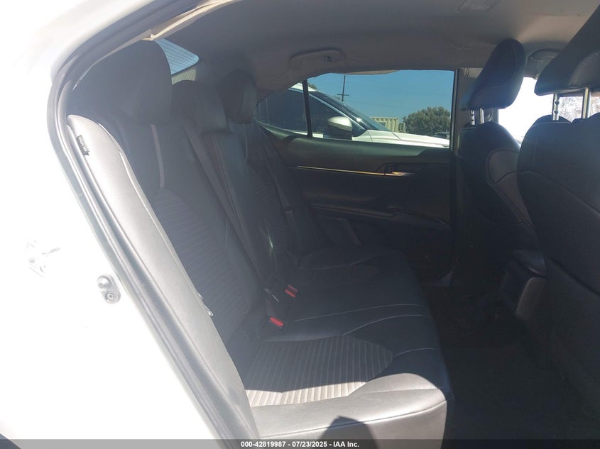 2019 TOYOTA CAMRY SE - 4T1B11HK1KU748832