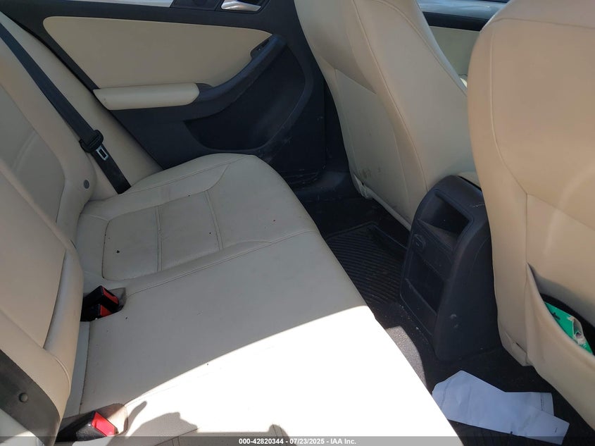 2017 Volkswagen Jetta 1.4 1.4t Se White Lot 111042820344 Vin 3VWDB7AJ4HM412763