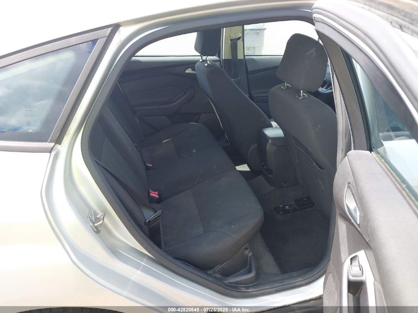 2015 Ford Focus Se VIN: 1FADP3K26FL282042 Lot: 42820545