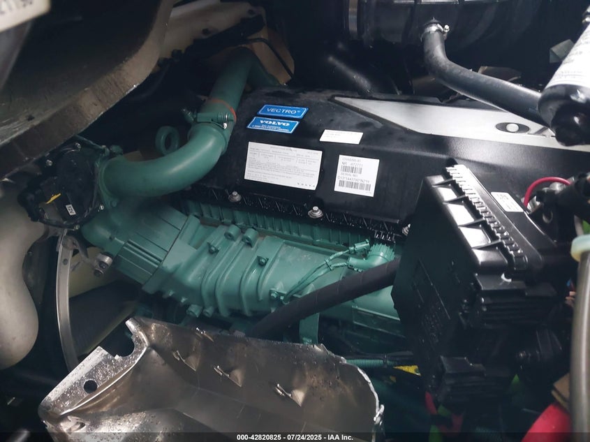 2025 Volvo Vnr VIN: 4V4WC9EH2SN672771 Lot: 42820825