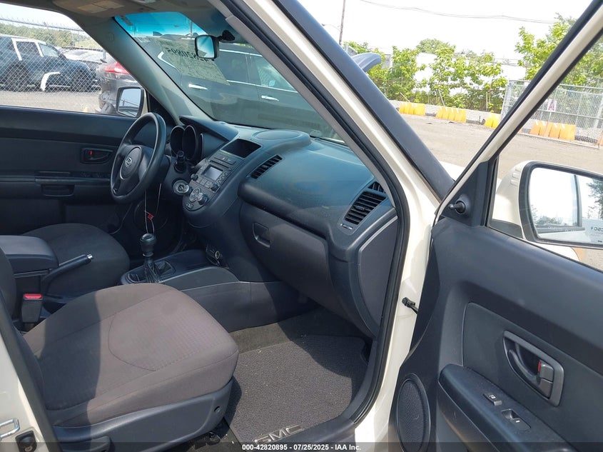 2012 Kia Soul VIN: KNDJT2A50C7435985 Lot: 42820895