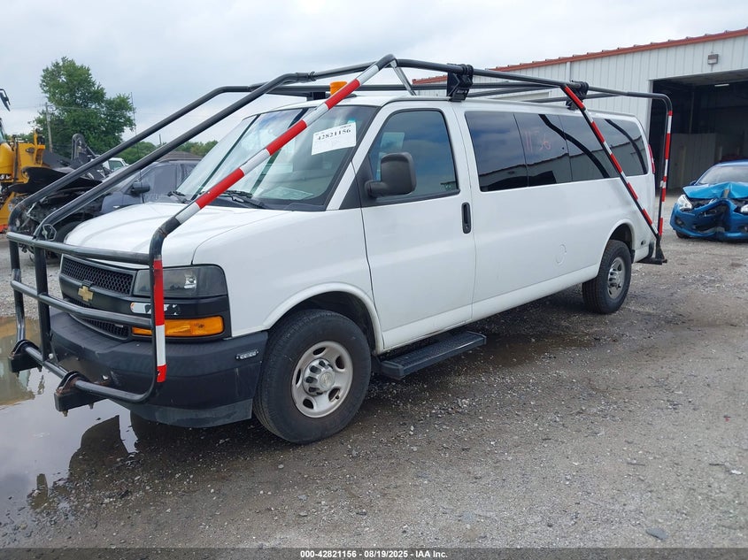 Vin: 1gazgnfp2l1142359, lot: 43314645, chevrolet express passenger rwd 3500 extended wheelbase ls 20202