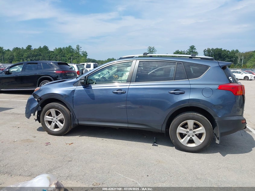 2013 TOYOTA RAV4 XLE - JTMRFREV7DD039102