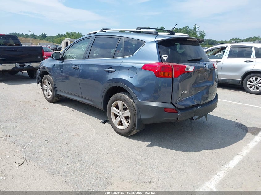 2013 TOYOTA RAV4 XLE - JTMRFREV7DD039102