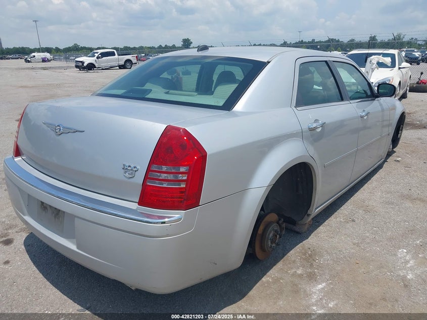 2005 Chrysler 300C VIN: 2C3JA63H05H148968 Lot: 42821203
