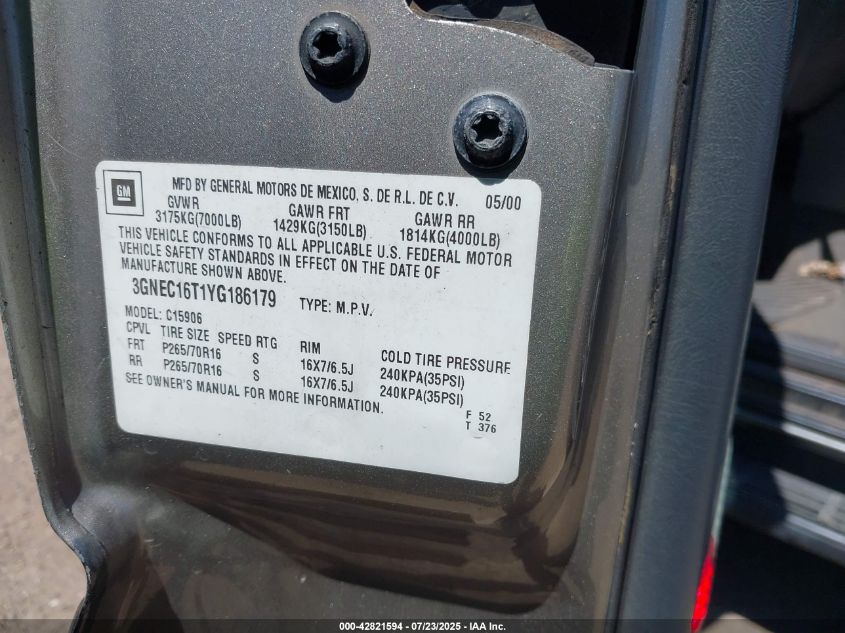 2000 Chevrolet Suburban 1500 Ls VIN: 3GNEC16T1YG186179 Lot: 43359094