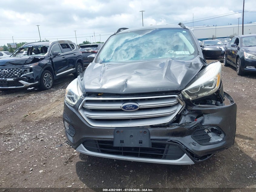2017 FORD ESCAPE SE - 1FMCU9GD9HUA11335