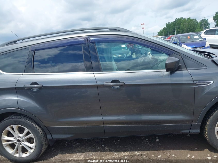 2017 FORD ESCAPE SE - 1FMCU9GD9HUA11335