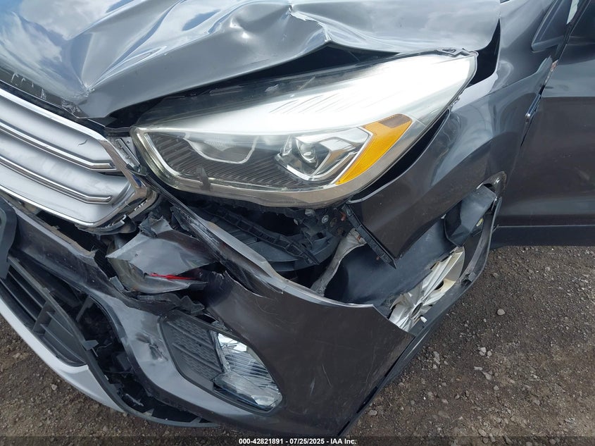 2017 FORD ESCAPE SE - 1FMCU9GD9HUA11335