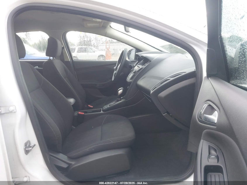 2016 FORD FOCUS SE - 1FADP3F21GL390662