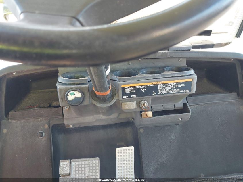 2001 Yamaha Golf Cart VIN: JU2004735 Lot: 42822425