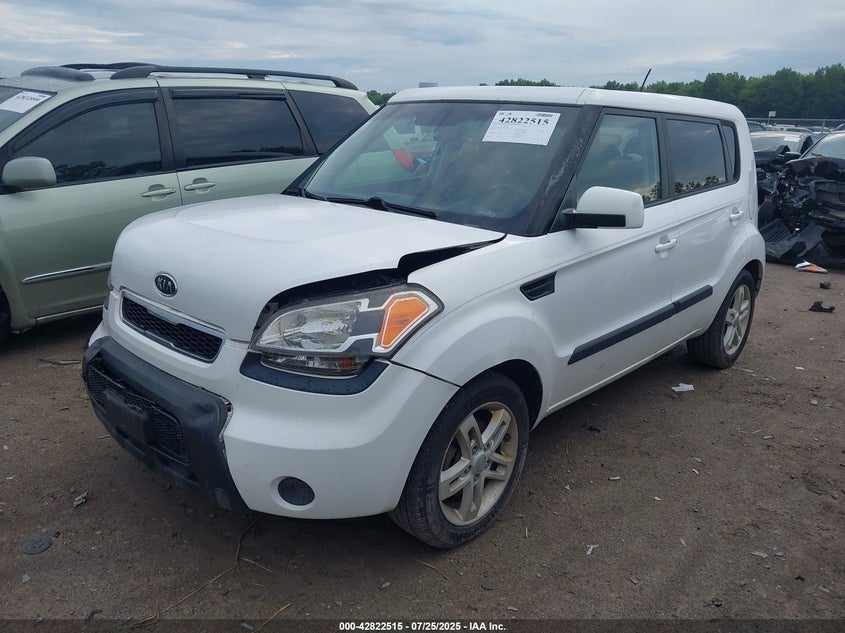 2011 Kia Soul + VIN: KNDJT2A21B7707304 Lot: 42822515