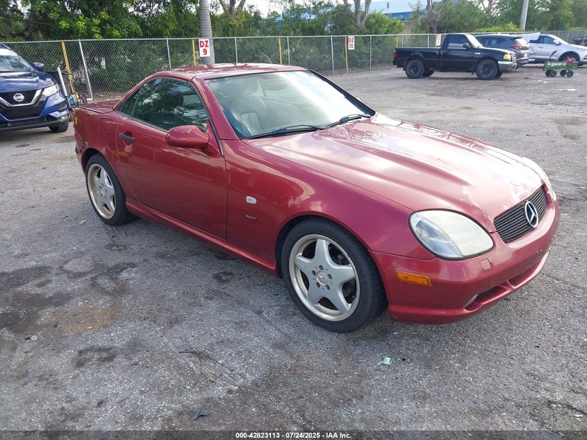 2000 Mercedes-Benz Slk 230 Kompressor VIN: WDBKK47F2YF146797 Lot: 42823113