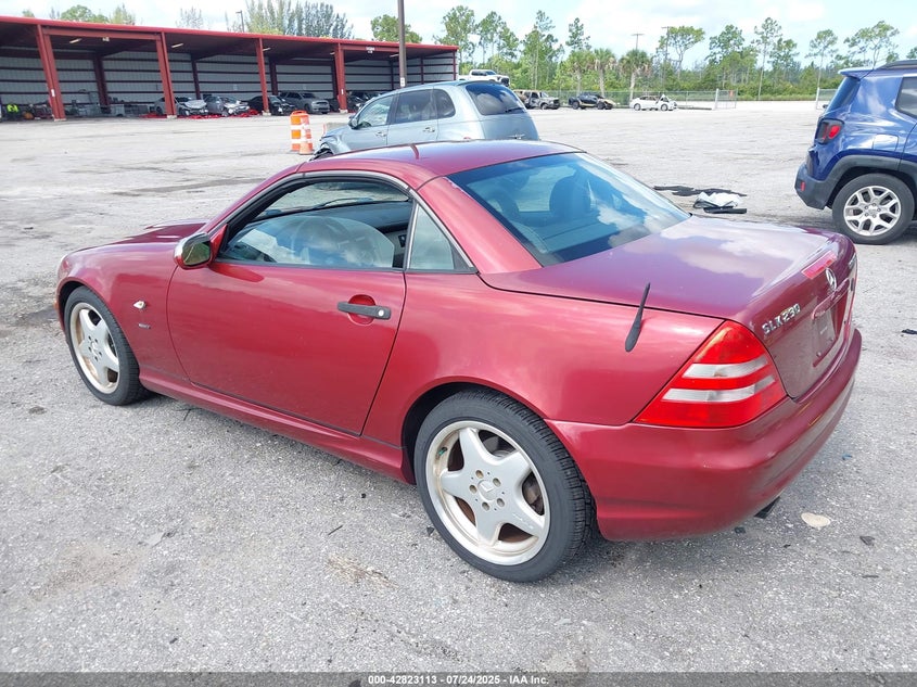 2000 Mercedes-Benz Slk 230 Kompressor VIN: WDBKK47F2YF146797 Lot: 42823113