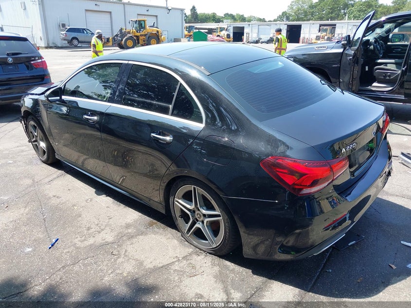 2019 MERCEDES-BENZ A 220 auction photo 3