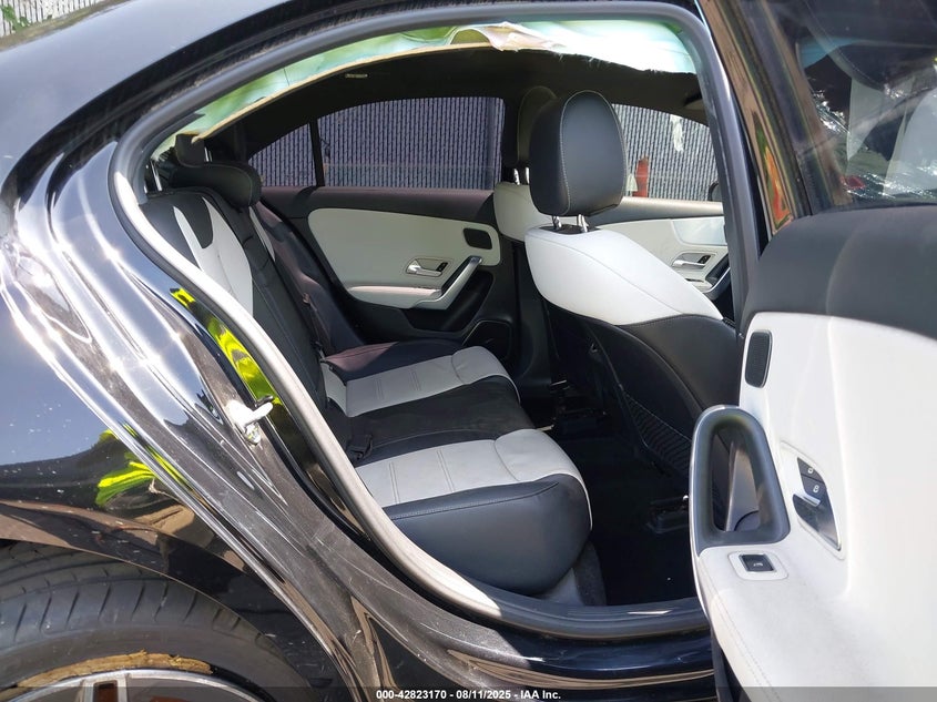 2019 MERCEDES-BENZ A 220 auction photo 8