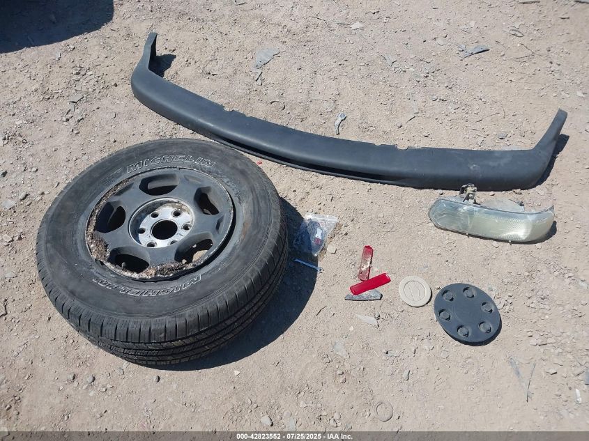 2004 Chevrolet Suburban 1500 Ls VIN: 1GNFK16Z94J189397 Lot: 42823552