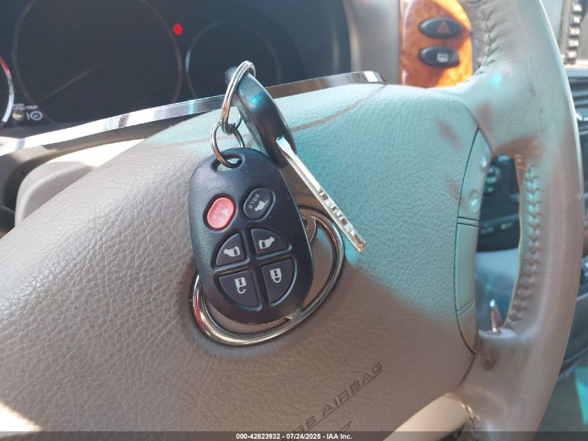 2008 Toyota Sienna Limited VIN: 5TDBK22C18S008915 Lot: 42823932