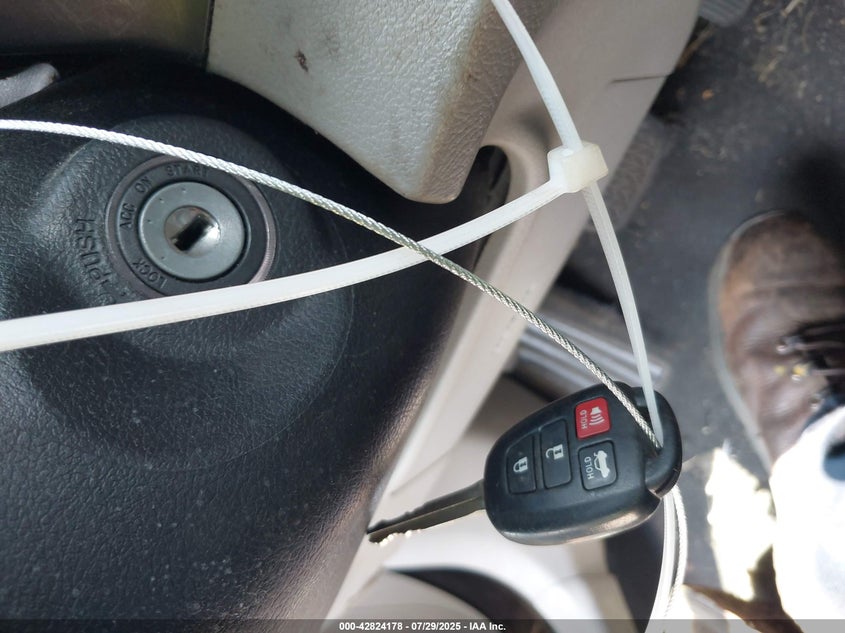 2014 Toyota Camry Le VIN: 4T1BF1FK3EU461579 Lot: 42824178