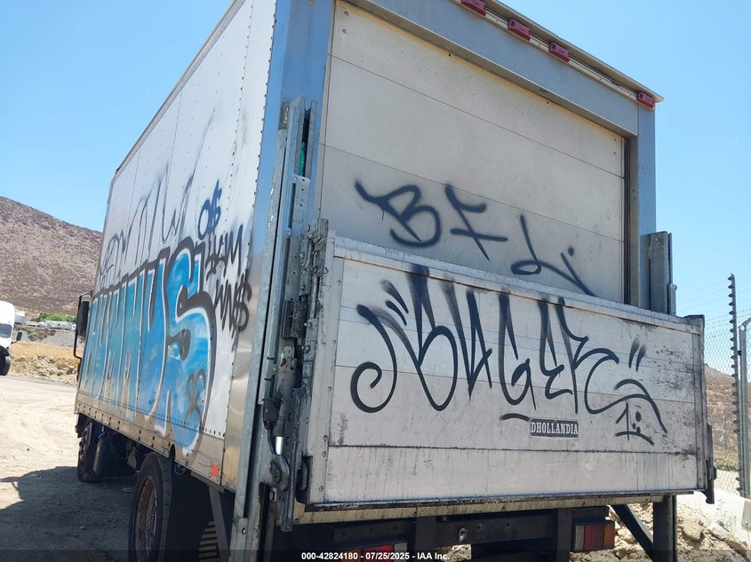 2014 Isuzu Dsl Reg At white van diesel JALE5W160E7901315 photo #4