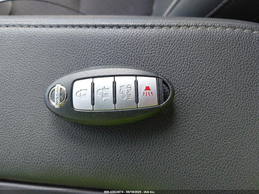 2014 Nissan Pathfinder S VIN: 5N1AR2MM5EC665187 Lot: 42824874