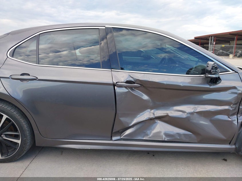 4T1B61HK2JU128829 2018 TOYOTA CAMRY photo no. 12