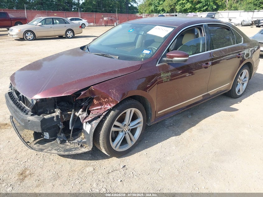 2014 VOLKSWAGEN PASSAT 2.0L TDI SE - 1VWBN7A35EC004219
