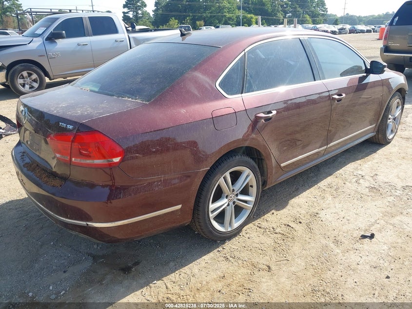 2014 VOLKSWAGEN PASSAT 2.0L TDI SE - 1VWBN7A35EC004219