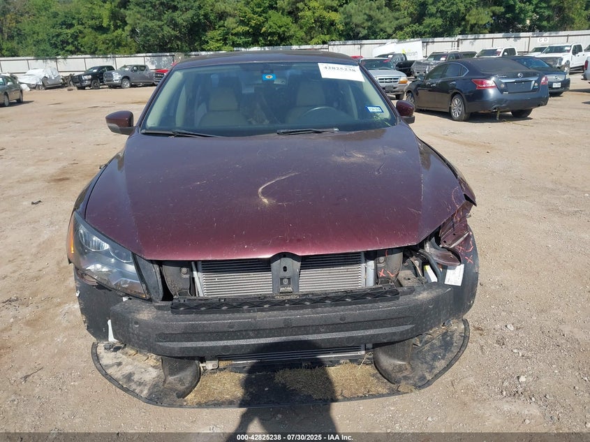 2014 VOLKSWAGEN PASSAT 2.0L TDI SE - 1VWBN7A35EC004219