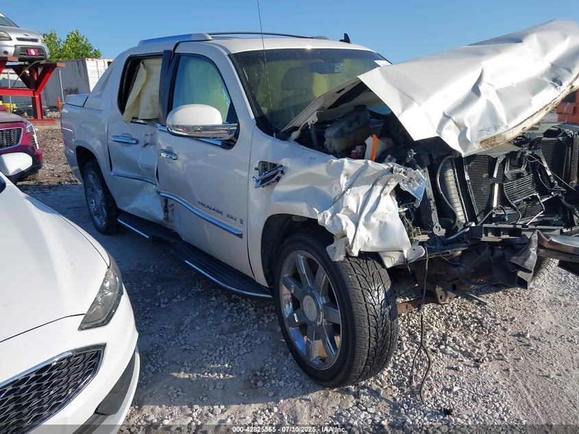 2007 Cadillac Escalade Ext Standard white other gasoline 3GYFK62897G288479 photo #1