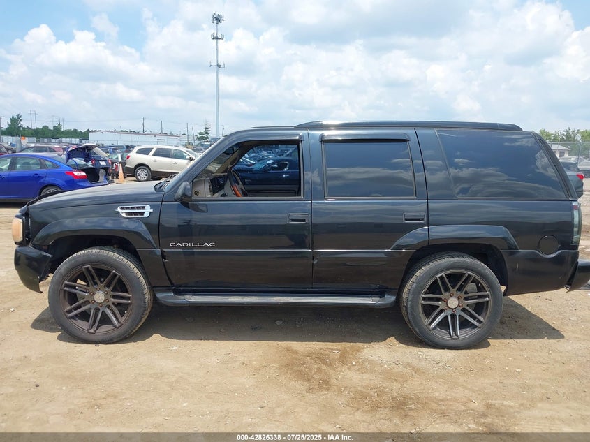 2000 Cadillac Escalade Standard VIN: 1GYEK63R4YR200782 Lot: 42826338