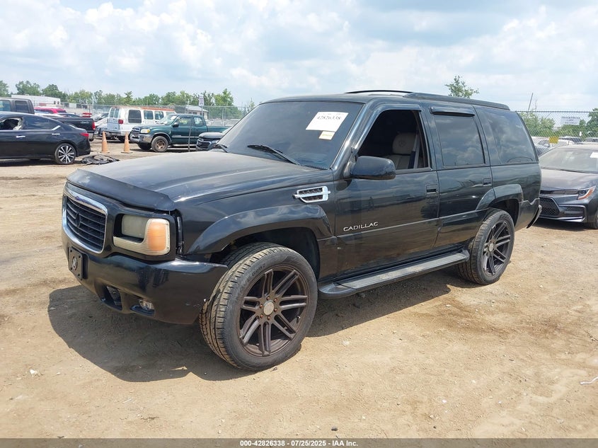 2000 Cadillac Escalade Standard VIN: 1GYEK63R4YR200782 Lot: 42826338