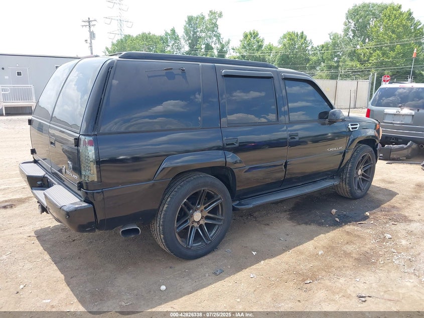 2000 Cadillac Escalade Standard VIN: 1GYEK63R4YR200782 Lot: 42826338