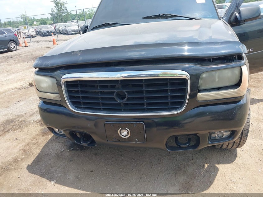 2000 Cadillac Escalade Standard VIN: 1GYEK63R4YR200782 Lot: 42826338