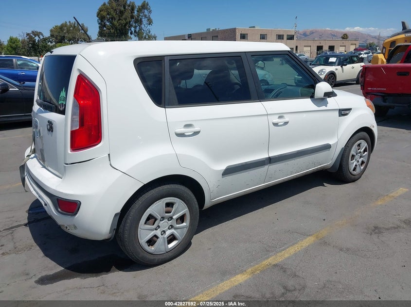 2013 Kia Soul VIN: KNDJT2A53D7566104 Lot: 42827592