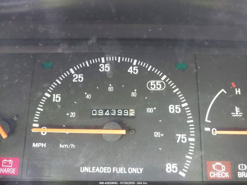 1993 Ford Festiva Gl VIN: KNJPT06H5P6137202 Lot: 42828062