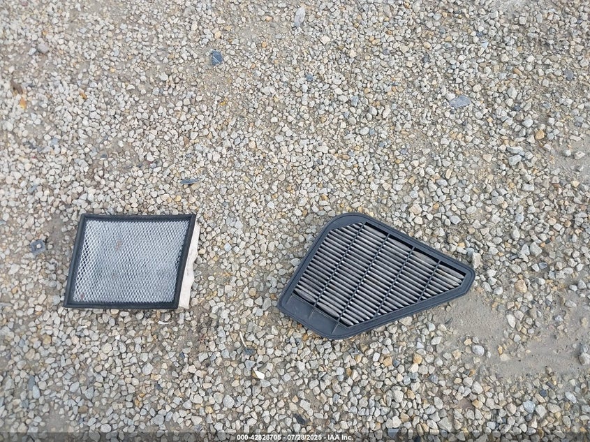 2001 Chevrolet Silverado 1500 Lt VIN: 2GCEK19T011291107 Lot: 42828705