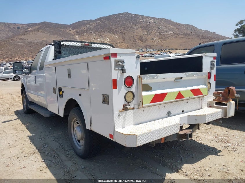 1FD7X2B6XBEA42829 2011 FORD F250 photo no. 3
