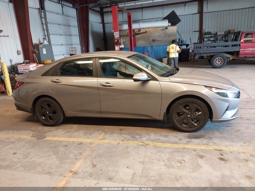 2023 HYUNDAI ELANTRA SEL KMHLM4AG8PU444410