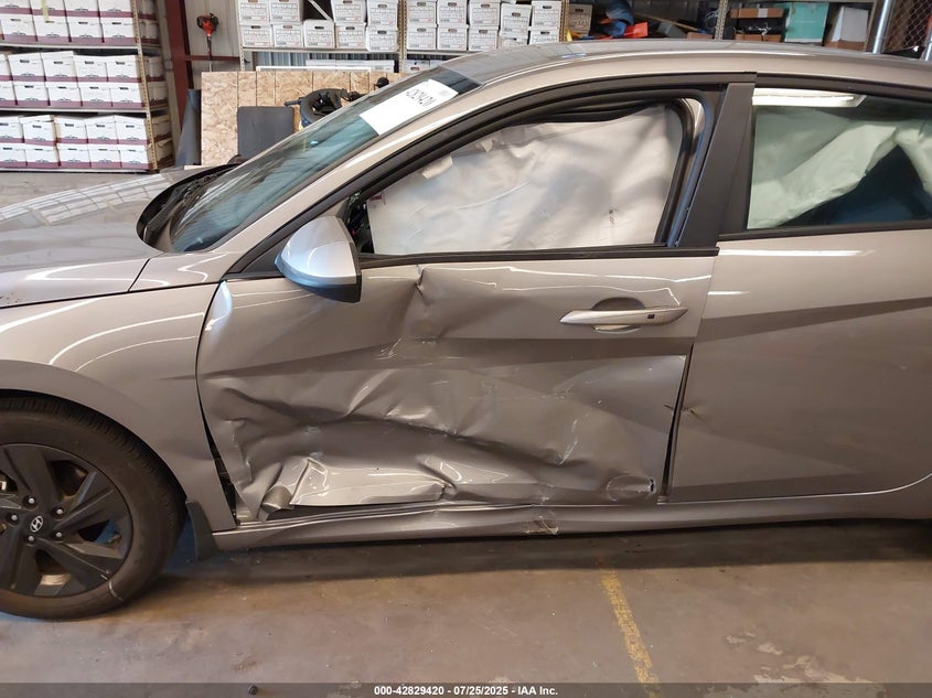 2023 HYUNDAI ELANTRA SEL KMHLM4AG8PU444410