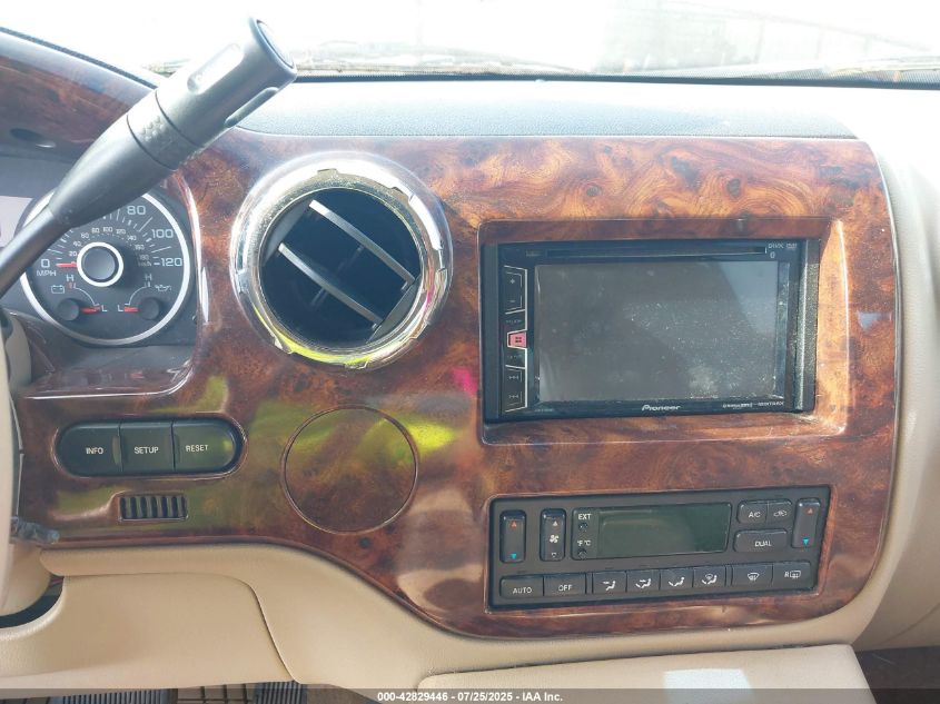 2006 Ford Expedition Eddie Bauer/King Ranch VIN: 1FMPU17536LA50033 Lot: 42829446