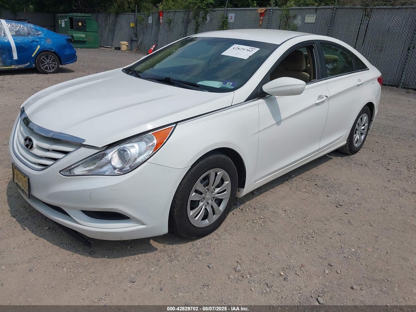 5NPEB4AC0BH202360 2011 HYUNDAI SONATA photo no. 2