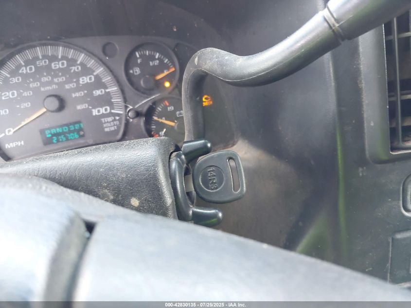 2005 Chevrolet Express VIN: 1GCEG15X051136384 Lot: 42830135