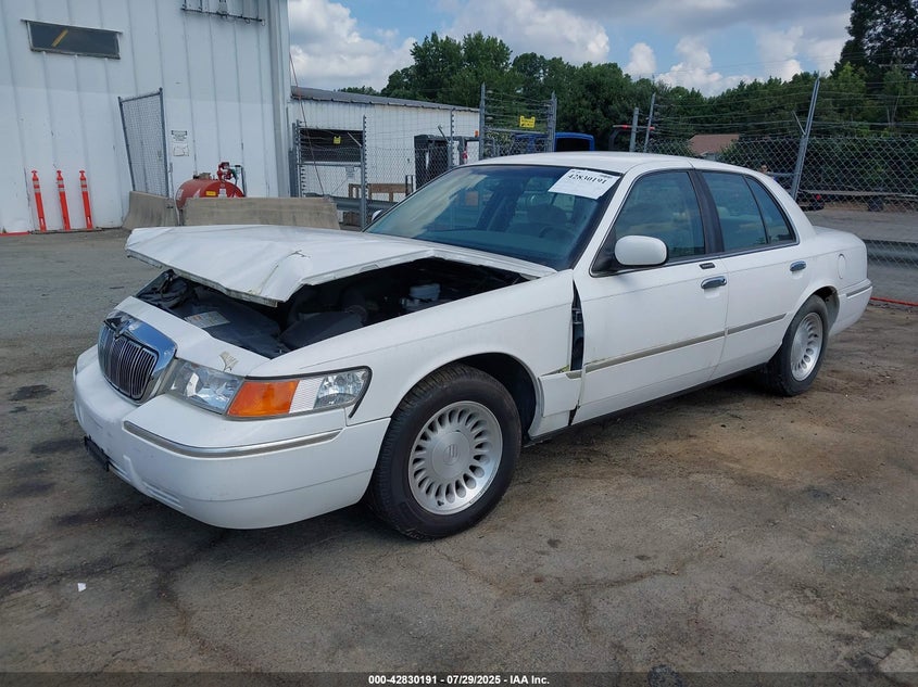 2MEFM75W42X610457 2002 MERCURY GRAND MARQUIS photo no. 2