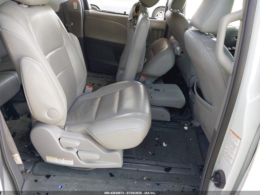 2017 TOYOTA SIENNA XLE 8 PASSENGER - 5TDYZ3DC7HS876605