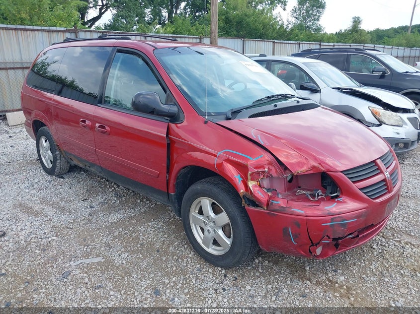 2D4GP44L75R599386 2005 Dodge Grand Caravan Sxt auction photo 1