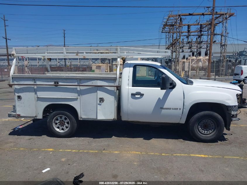 2007 GMC Sierra 2500Hd Work Truck VIN: 1GDHC24K17E586069 Lot: 42832256
